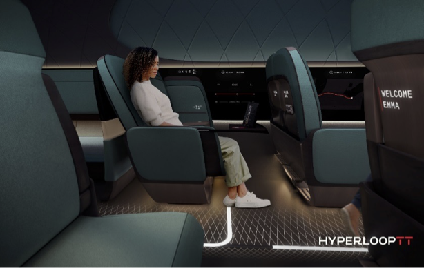 HyperloopTT超级高铁乘客舱亮相2021进博会，打造未来旅行新体验